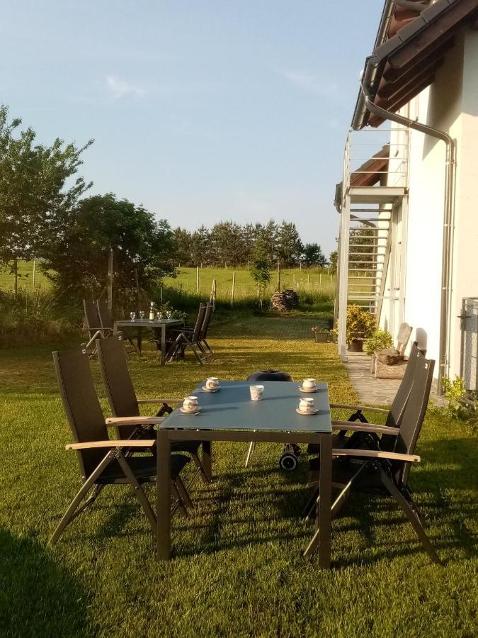 Apartmany Kohoutek A Slepicka V Novohradskych Horach Nove Hrady  Luaran gambar
