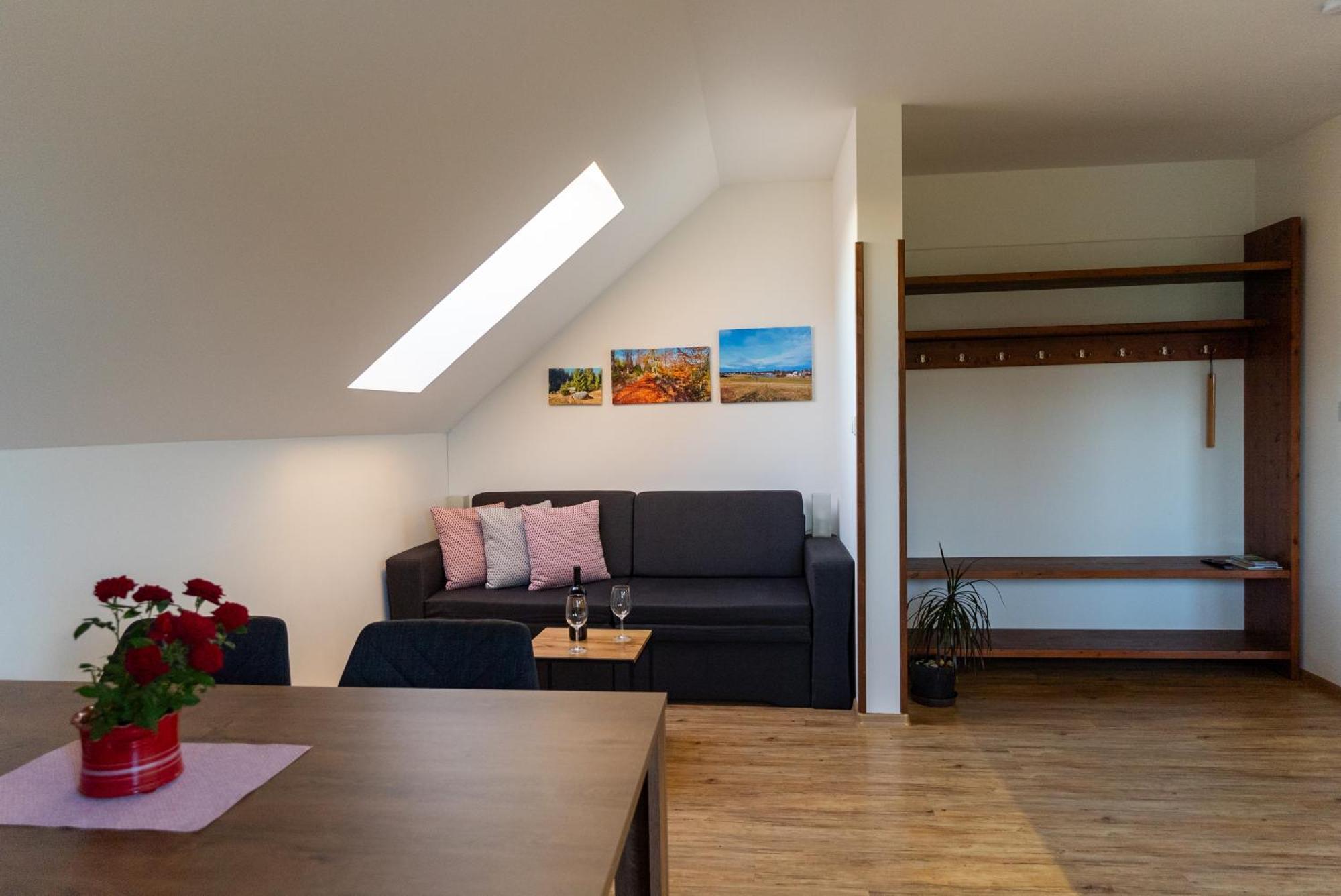Apartmany Kohoutek A Slepicka V Novohradskych Horach Nove Hrady  Luaran gambar