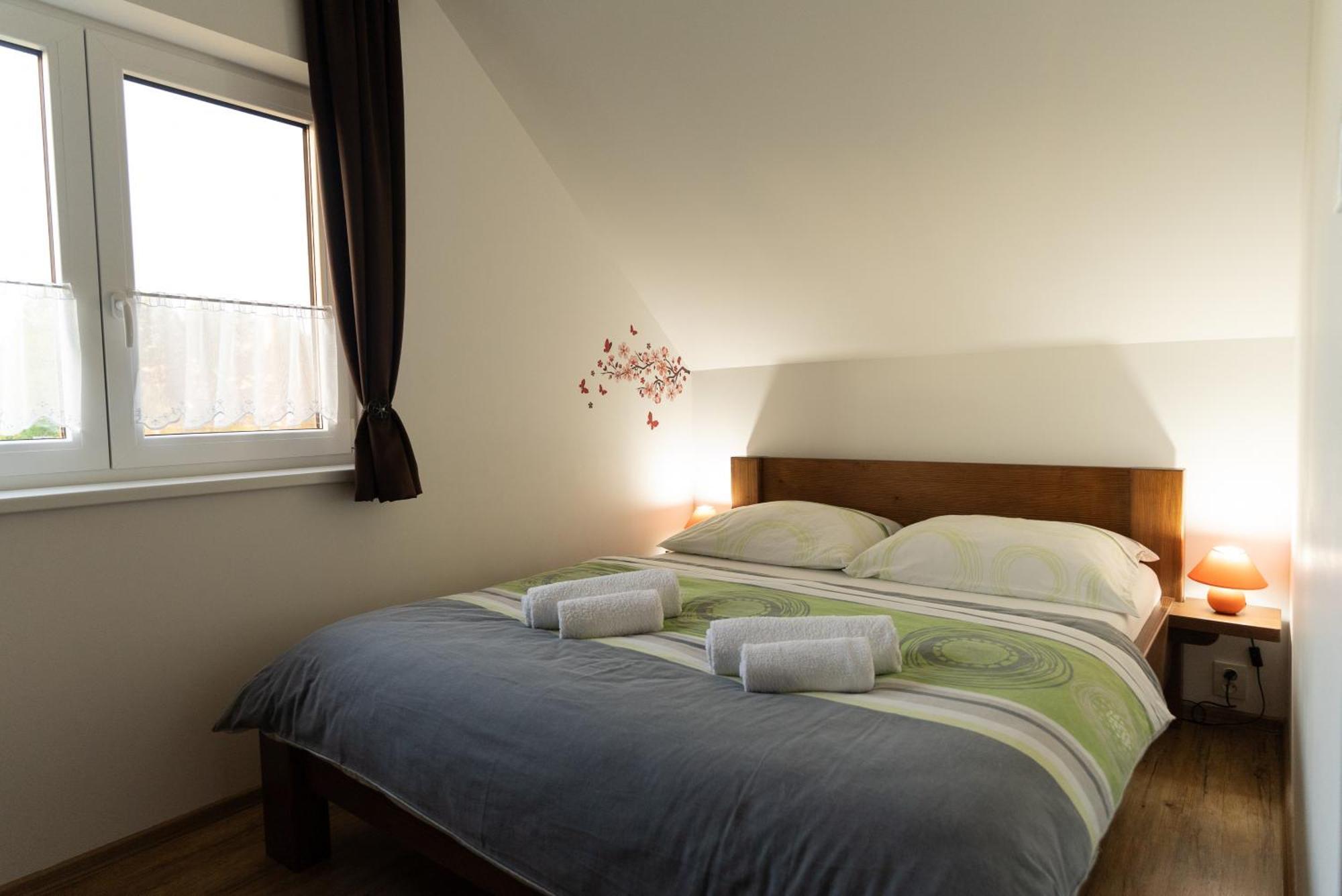 Apartmany Kohoutek A Slepicka V Novohradskych Horach Nove Hrady  Luaran gambar