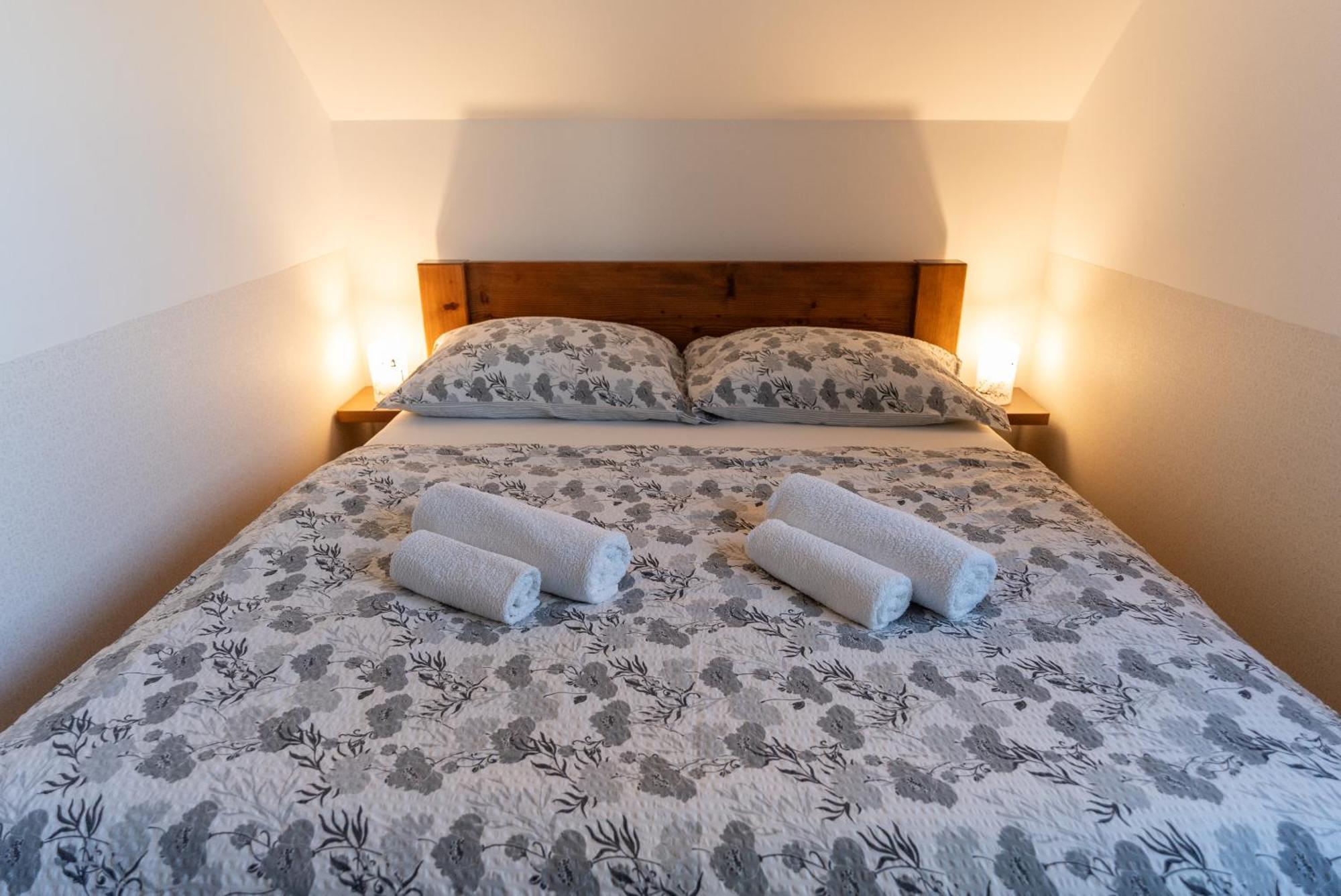 Apartmany Kohoutek A Slepicka V Novohradskych Horach Nove Hrady  Luaran gambar