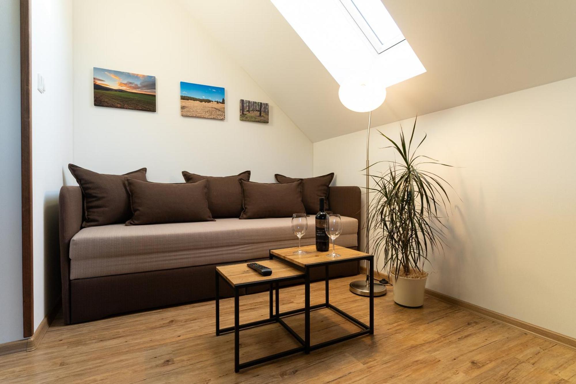 Apartmany Kohoutek A Slepicka V Novohradskych Horach Nove Hrady  Luaran gambar