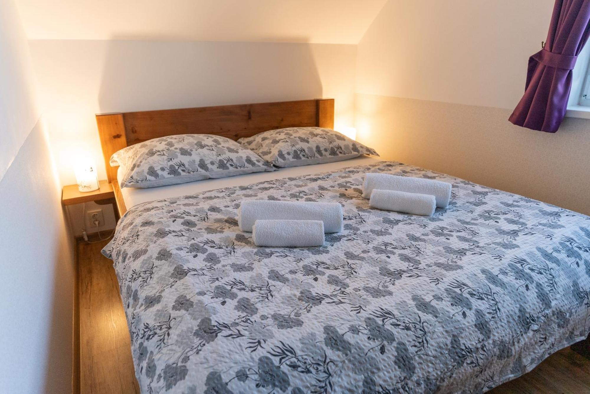 Apartmany Kohoutek A Slepicka V Novohradskych Horach Nove Hrady  Luaran gambar
